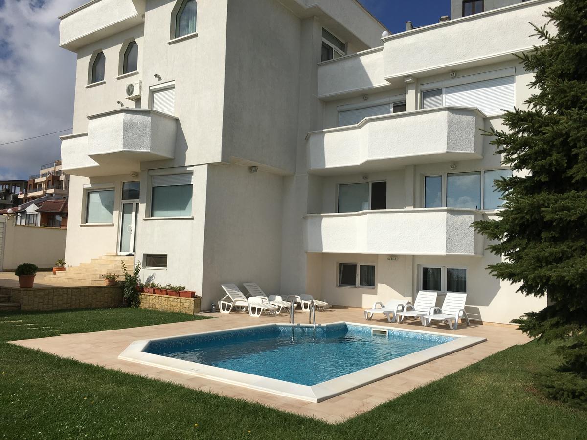 Kabakum Apartments Alen Mak Golden Sands Bagian luar foto