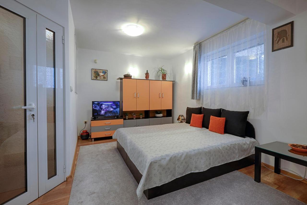 Kabakum Apartments Alen Mak Golden Sands Bagian luar foto